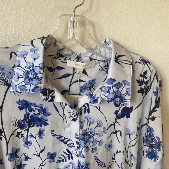 Favorite Daughter The Smooth Ex Boyfriend Button Up Shirt White & Blue Floral - Picture 4 of 11